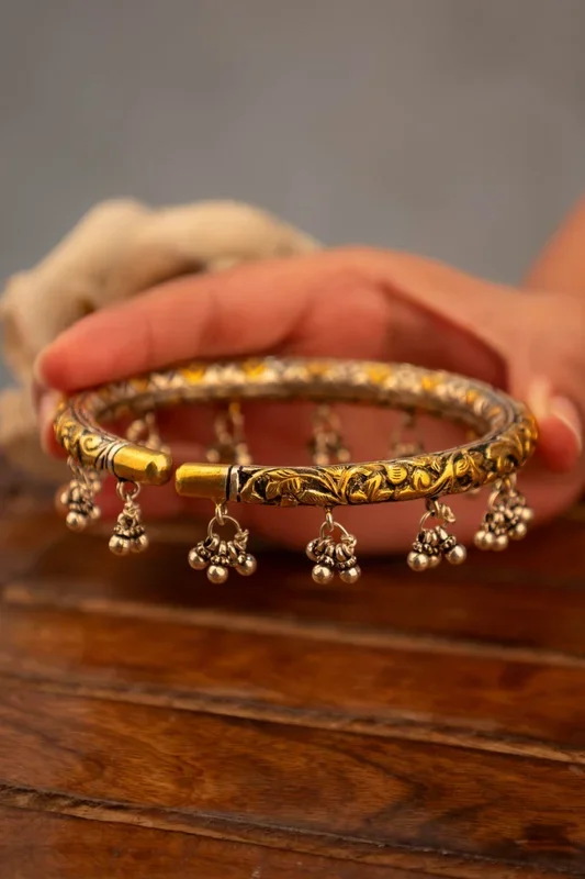 Tattva Chitai Intricate Ghughri Dual Tone Ankle Kada