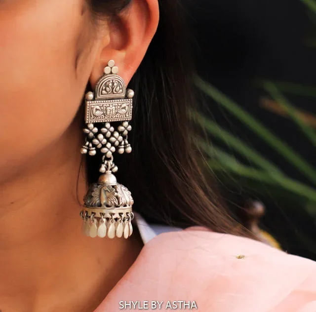 Tattva Jali ghughri Peacock Classic Jhumka