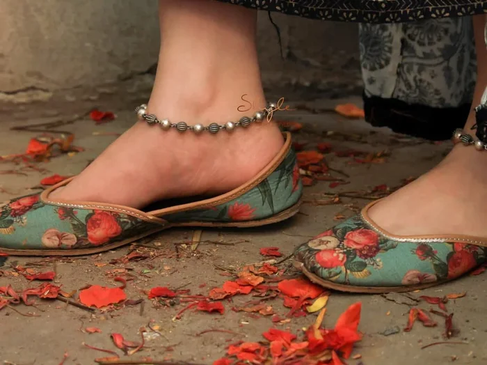 Tattva Rawa Ball Intricate Anklet
