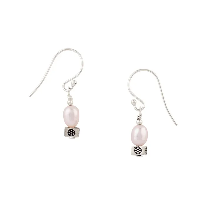 The “It” Pearl Earrings