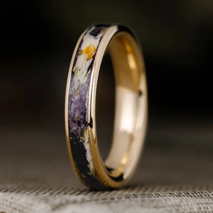 The Morisot | Women’s Gold Wedding Band with Lilacs & Chrysanthemums