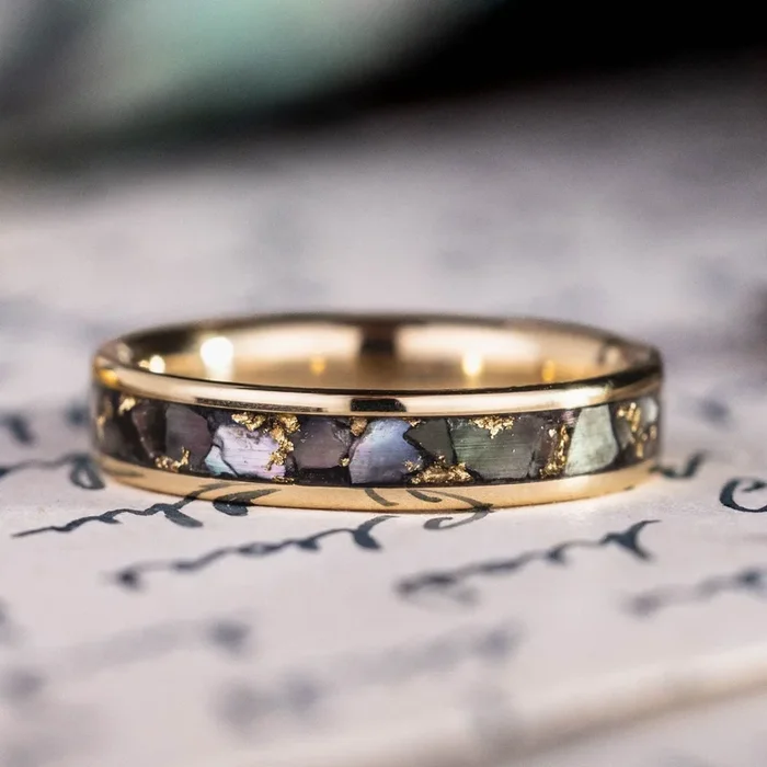 The Tempest | Women’s Gold & Black Mother of Pearl Ring with Gold Flakes