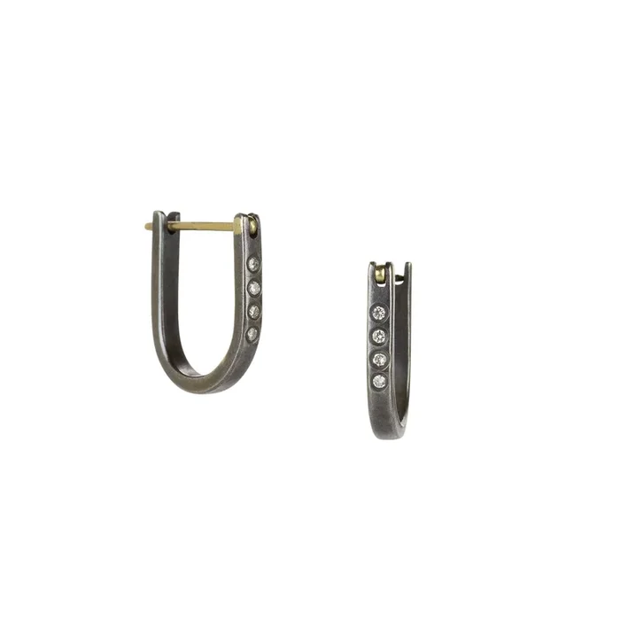 Traveler Huggie Hoops