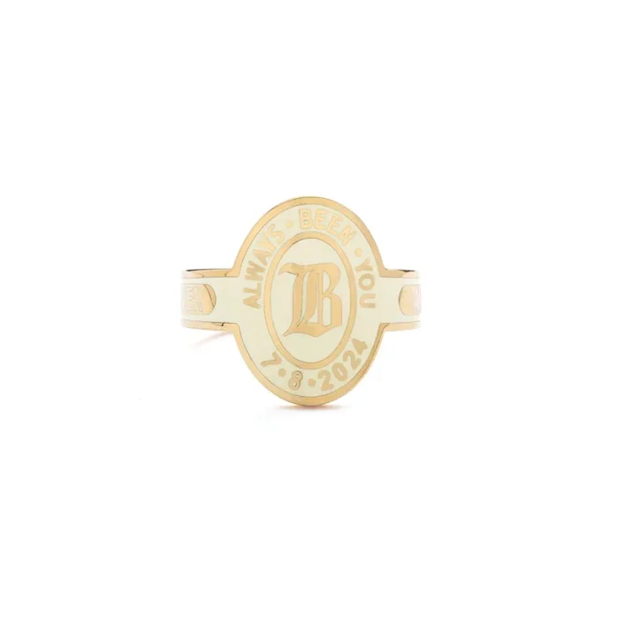 True Love Custom Cigar Band : in Yellow Gold with Cream Ceramic