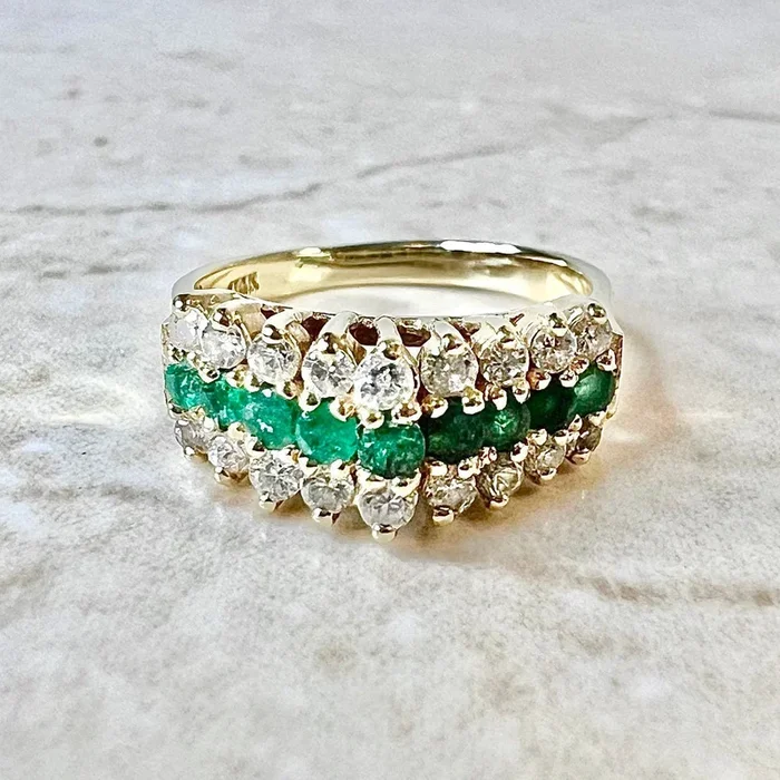 Vintage 14 Karat Yellow Gold Natural Emerald & Diamond Band Ring – Size 4.75 US / J UK
