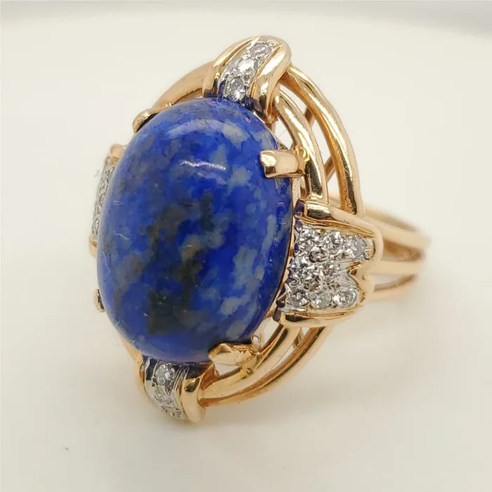 Vintage 14kt Yellow Gold Oval Lapis and Diamond Ring