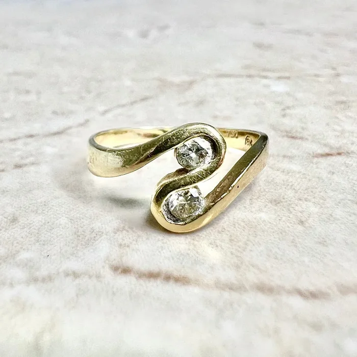 Vintage 18 Karat Yellow Gold 0.20 Carat Diamond Toi Et Moi Ring