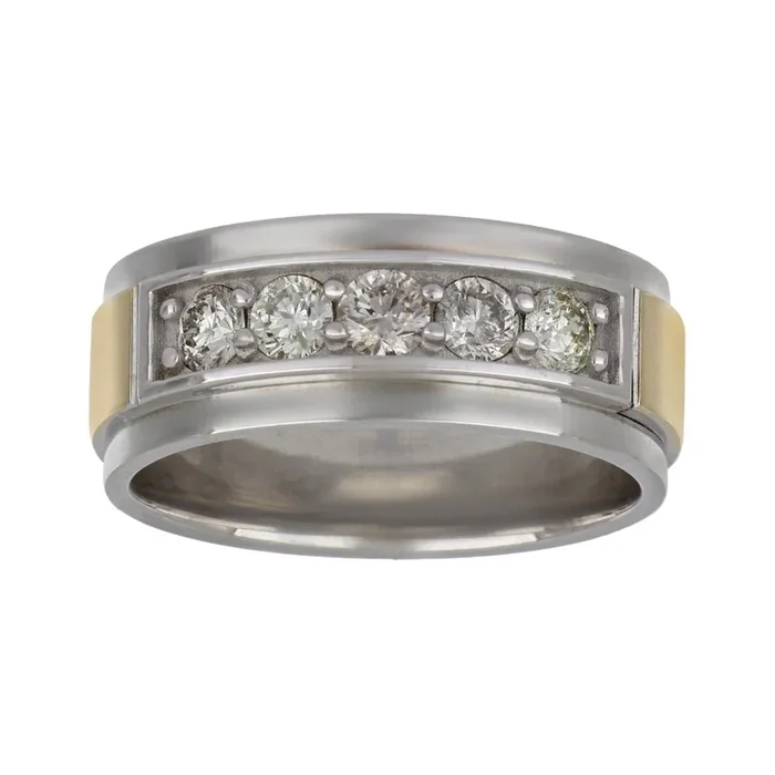 White Diamond Men’s Ring (White Diamond 0.95 cts.)
