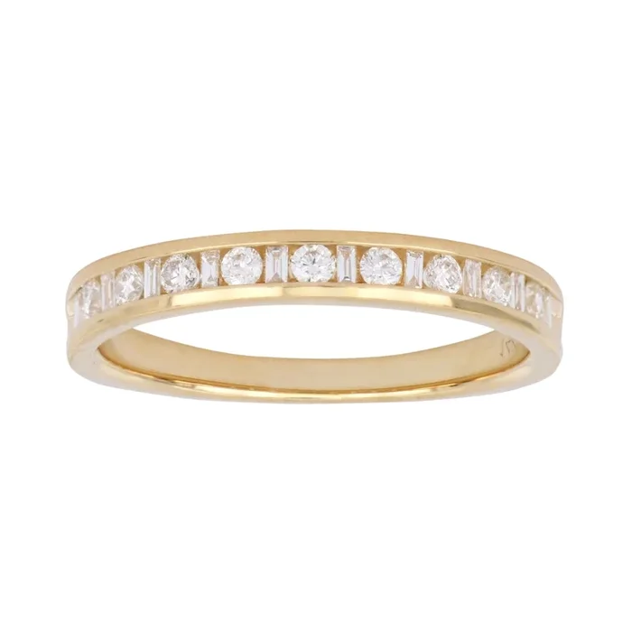 White Diamond Ring (White Diamond 0.18 cts. White Diamond 0.07 cts.)