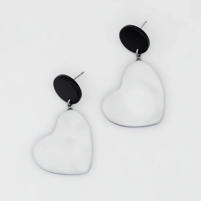 White Frosted Heartstrings Earring